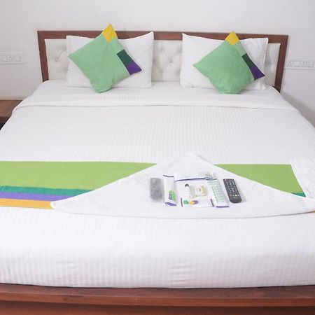 J C Comforts Hotel Bangalore Eksteriør billede
