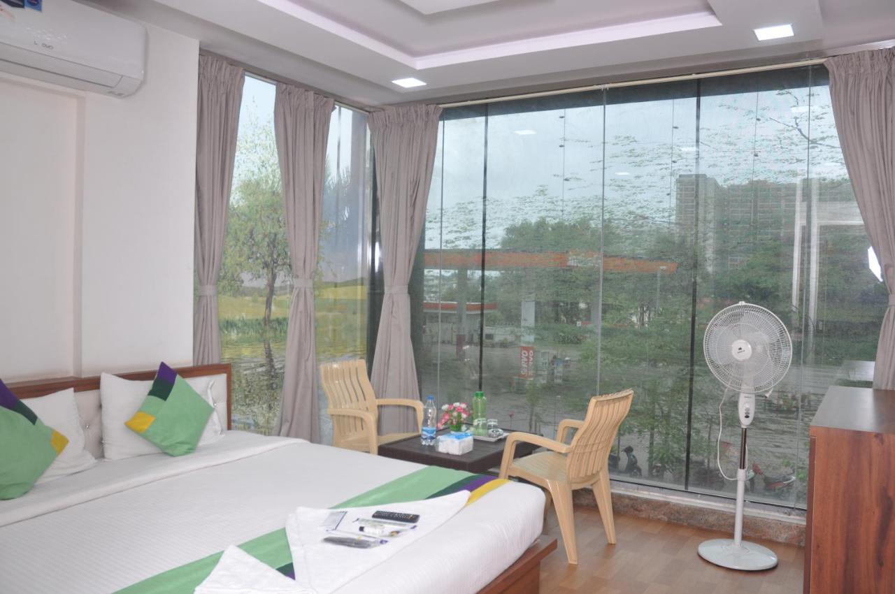 J C Comforts Hotel Bangalore Eksteriør billede